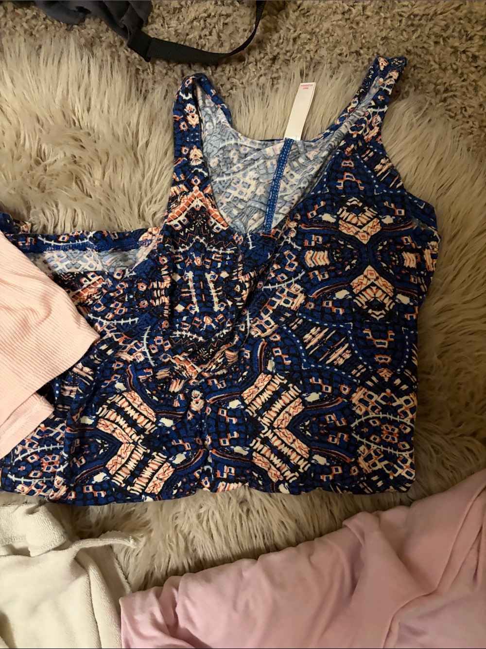 Size Small Tank Bundle - Picture 3 of 5